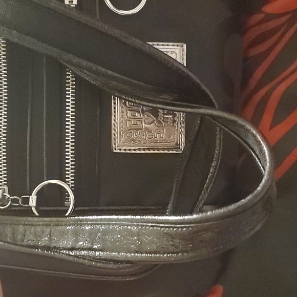 Coach Poppy Black Bag - Picture 3 of 6